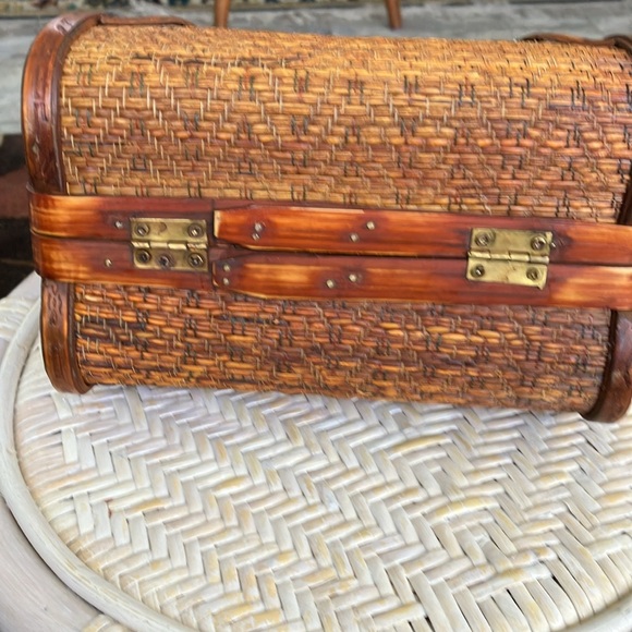 VINTAGE WOOD PURSE BAMBOO WRAPPED HANDLES BRASS SLIDE LATCH and HINGED 1960’s - Picture 11 of 17